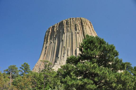 Chegando à incrível Devil's Tower, em Wyoming, nos Estados Unidos